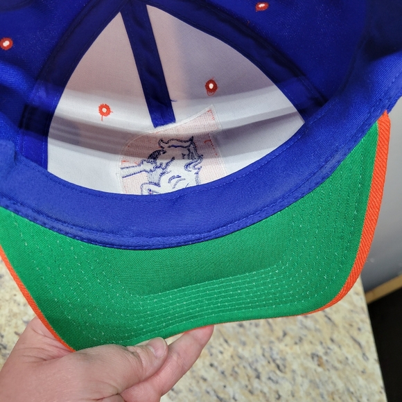 SOLD                      Denver Broncos Team NFL Snapback Hat Vintage Logo - Picture 2 of 7